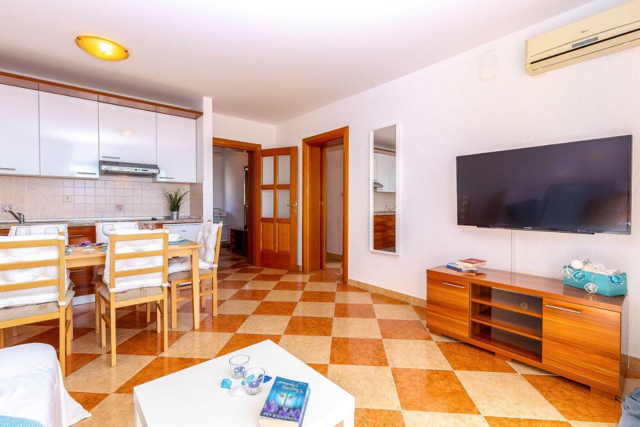 Apartments Villa Maria Crikvenica Exterior foto